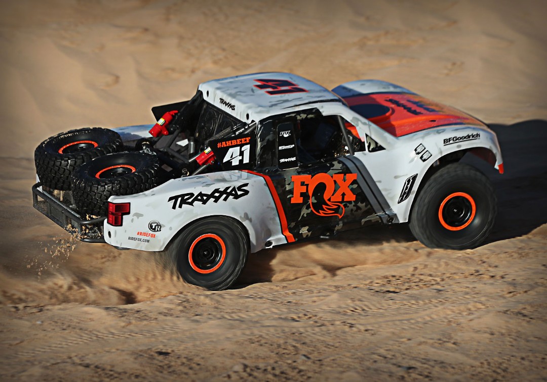 traxxas race truck