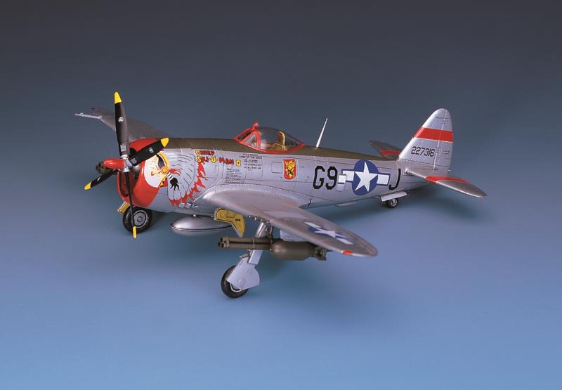 Academy 1/72 P-47D \"BUBBLE-TOP\"