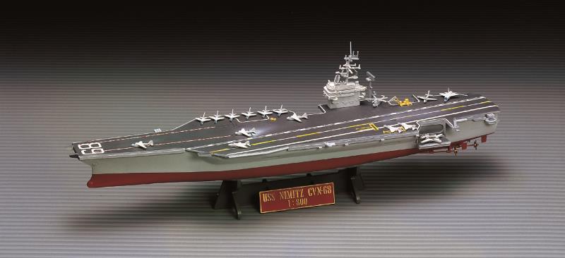 Academy 1/800 U.S.S. CVN-68 NIMITZ