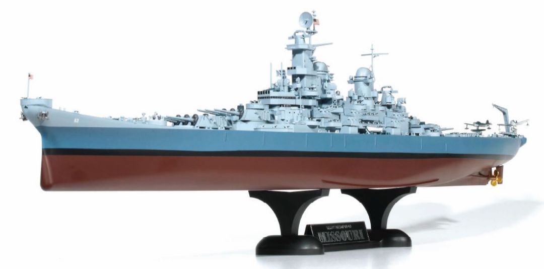 Academy 1/400 USS Missouri BB-63