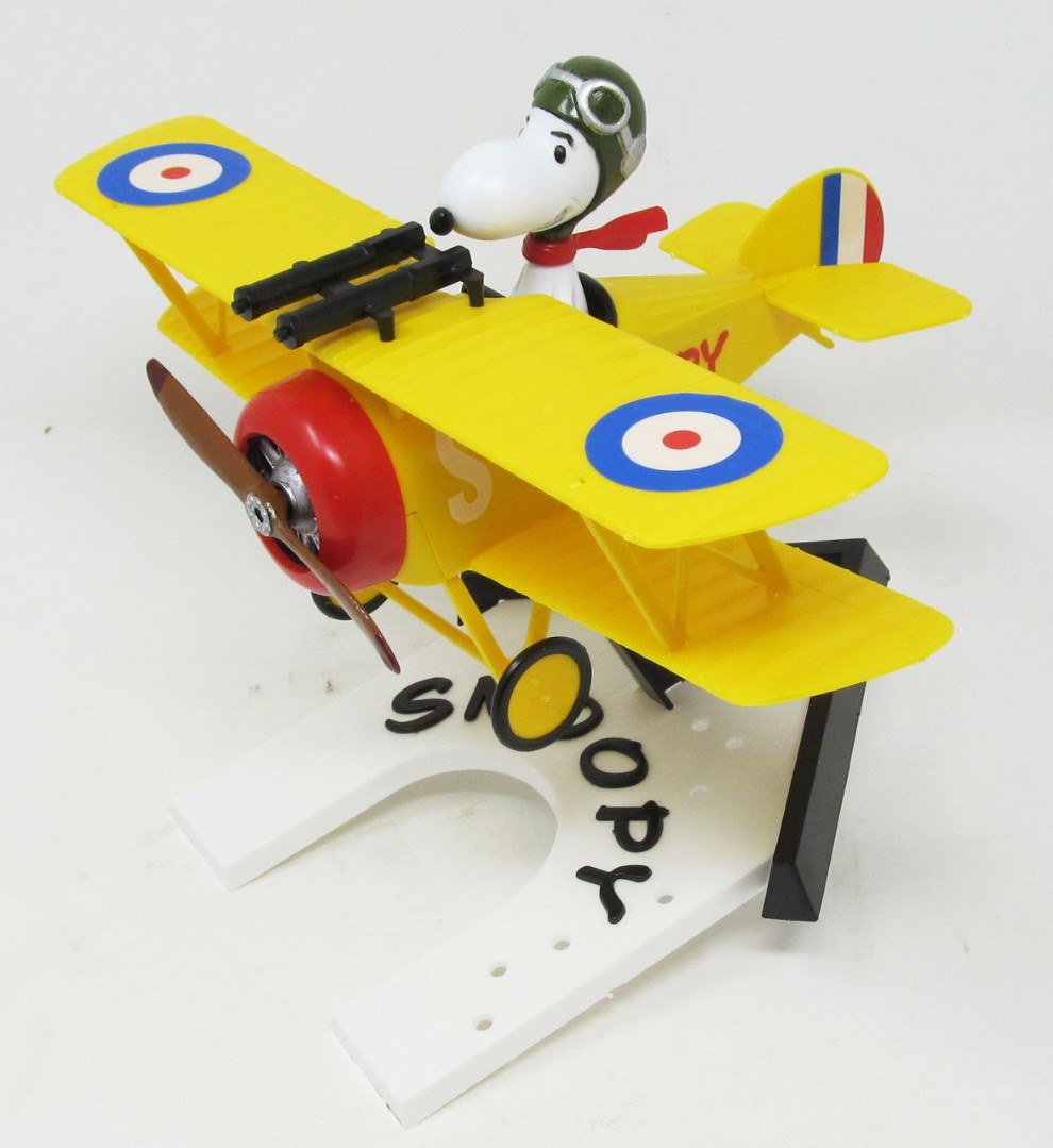 Snoopy and his Sopwith Camel with Motor SNAP