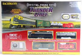 Bachmann 00826 HO Santa Fe Thunder Chief Train Set
