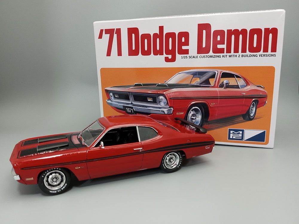 MPC 1/25 1971 Dodge Demon 2 in1 1/25 Model Kit (Level 2) - Click Image to Close