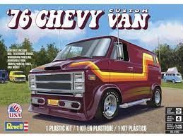 REV4490 \'76 CHEVY Van Custom (1/25)
