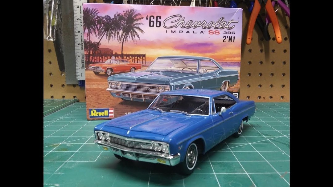 REV4497 1966 CHEVY IMPALA SS 2 IN 1 (1/25) - Click Image to Close