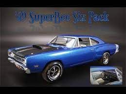 Revell 85-4505 1969 Dodge Super Bee 440 (2 in 1) 1/24 PLASTIC MO