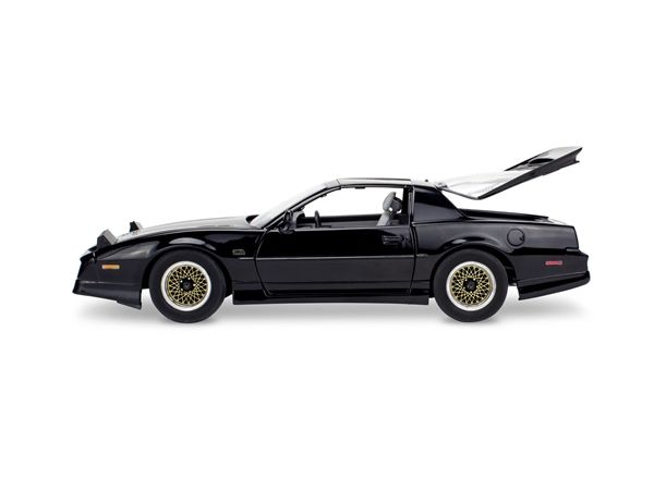 REVELL 1987 Pontiac Firebird GTA (1/16)