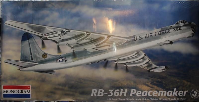 MON5712 RB-36H Peacemaker Bomber (1/72)