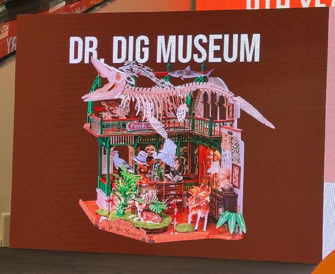 Rolife Dr. Dig Museum DIY Miniature House Dec/26 Rolife Dr. Dig Museum DIY Miniature House Dec/26