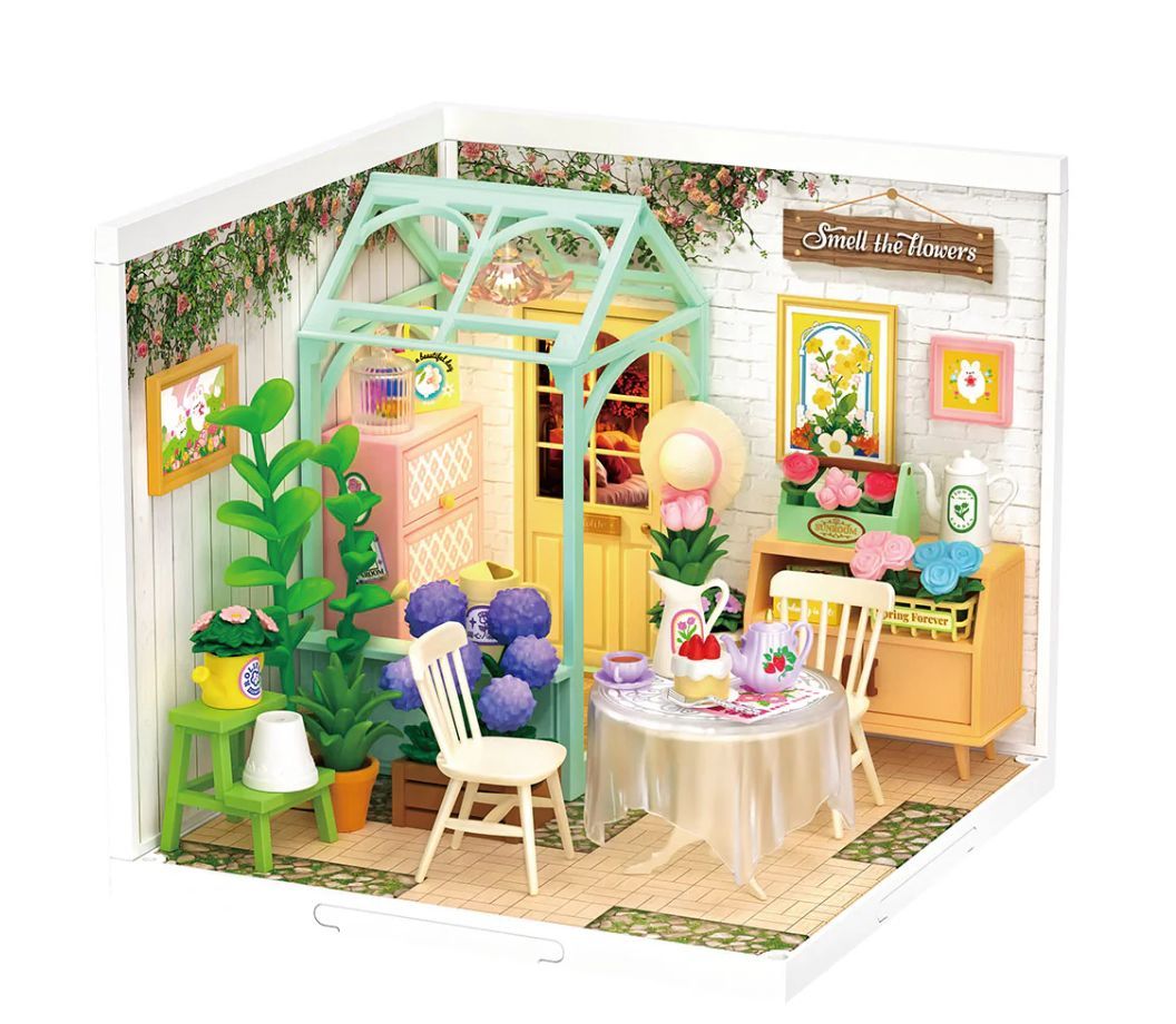 Rolife Blooming Tea Garden DIY Plastic Miniature House