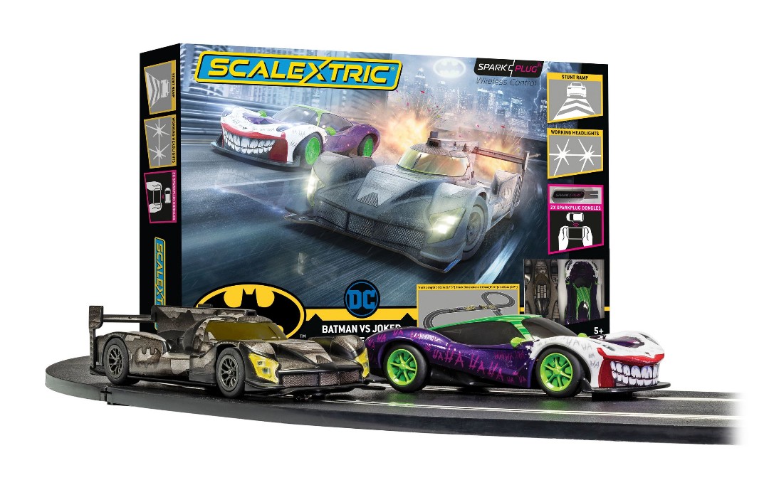 Scalextric SPARK PLUG BATMAN VS JOKER RACE SET 1:32 Analog Slot