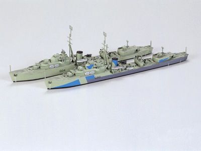 TAM31904 BRITISH DESTROYER O CLASS (1/700)