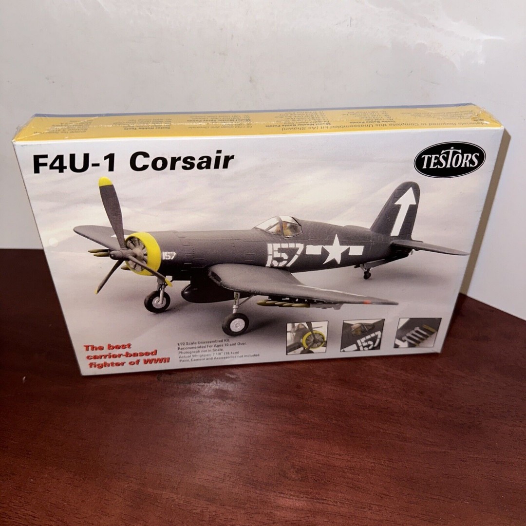 Testors #623 F4U-1 Corsair 1:72 Scale WW2 Model Airplane Kit